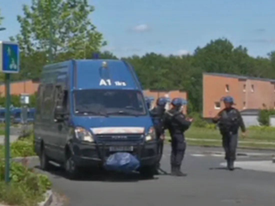 POLICE